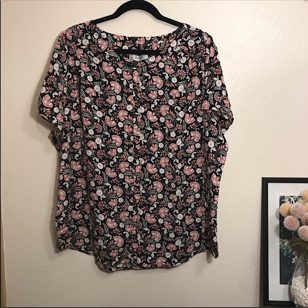 CJ Banks NWT Floral Short Sleeve Blouse 1X